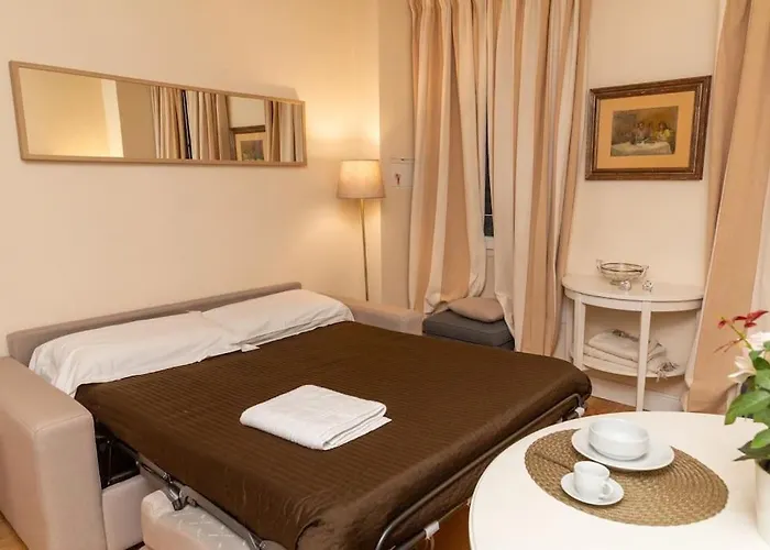 Cozy Santa Maria Novella Uffizi Duomo 2beds-2baths