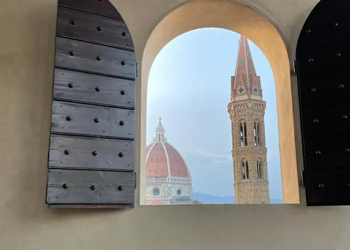 Cozy Santa Maria Novella Uffizi Duomo 2beds-2baths Apartamento Florencia