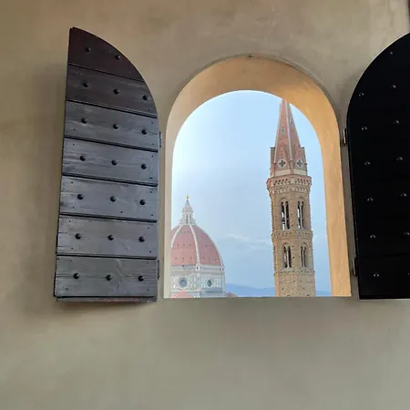 Cozy Santa Maria Novella Uffizi Duomo 2beds-2baths 아파트 피렌체