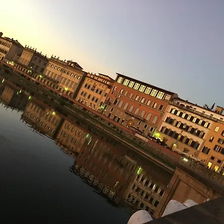 Cozy Santa Maria Novella Uffizi Duomo 2beds-2baths * 피렌체