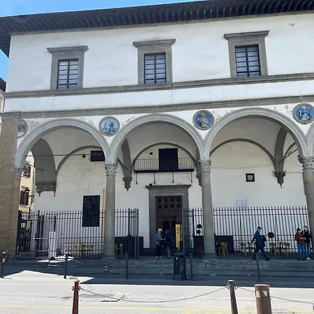 Cozy Santa Maria Novella Uffizi Duomo 2beds-2baths *