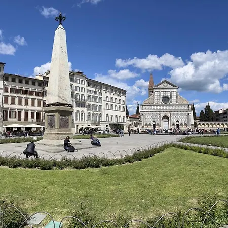 Cozy Santa Maria Novella Uffizi Duomo 2beds-2baths 피렌체